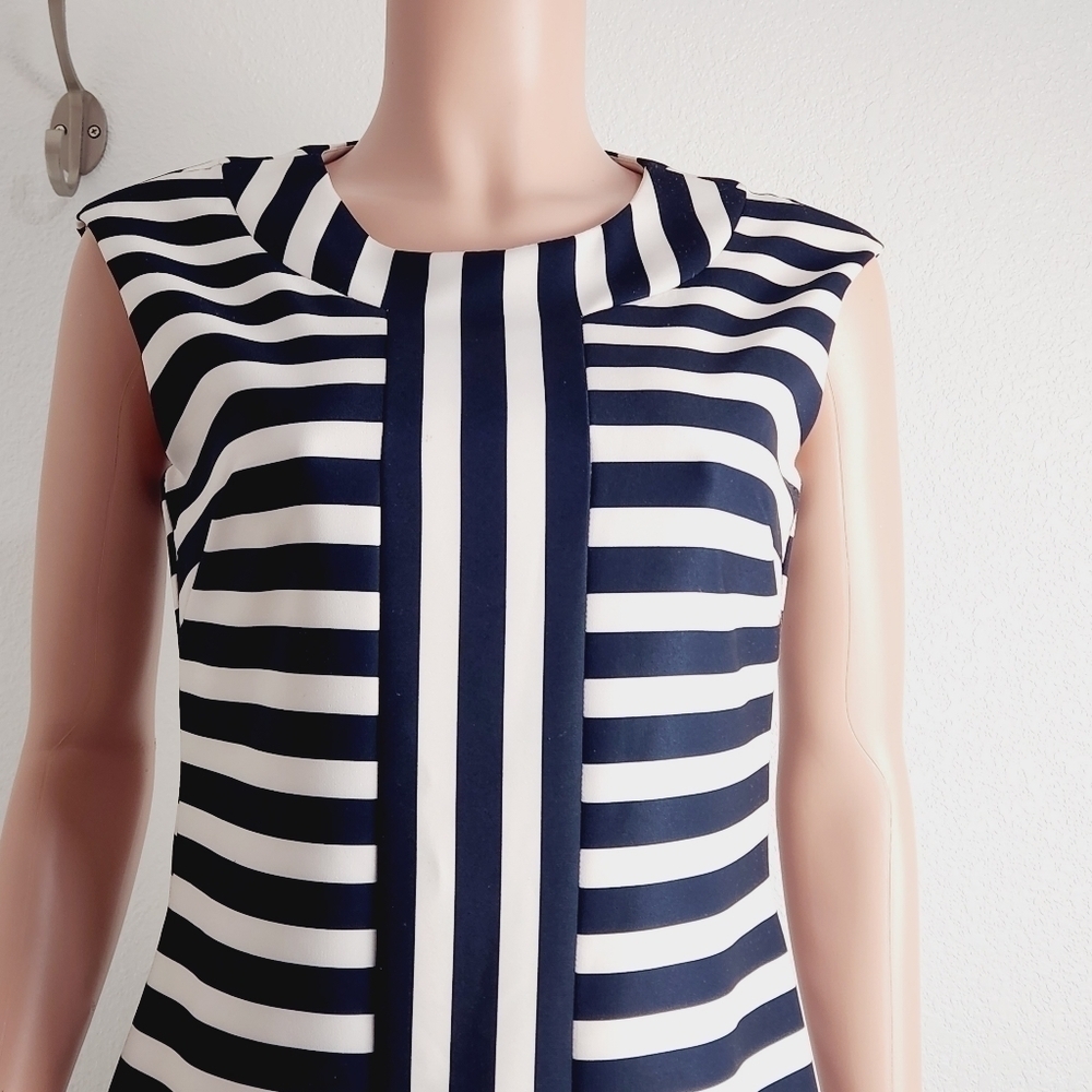 TAYLOR Dresses Women's Mock Neck Stripe Shft Dress Size: 8 - Picture 2 of 12